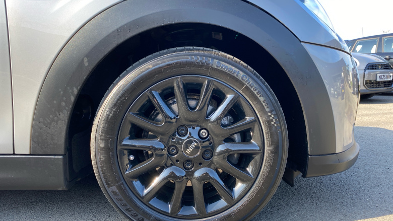 MINI Hatchback 1.5 Cooper Classic II 5dr Petrol Hatchback